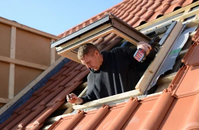 Pose de fenêtres de toit Velux à Faussergues